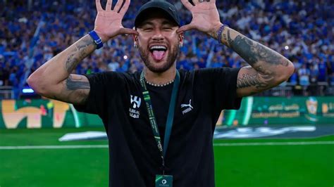 xvideo neymar|Neymar stops to buy Brazil shirt from street vendor .
